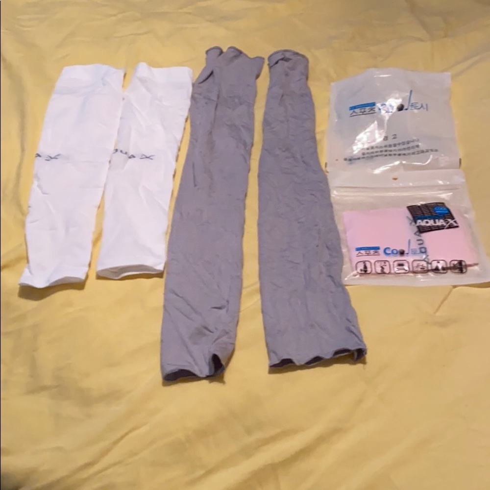 Women’s sleeves